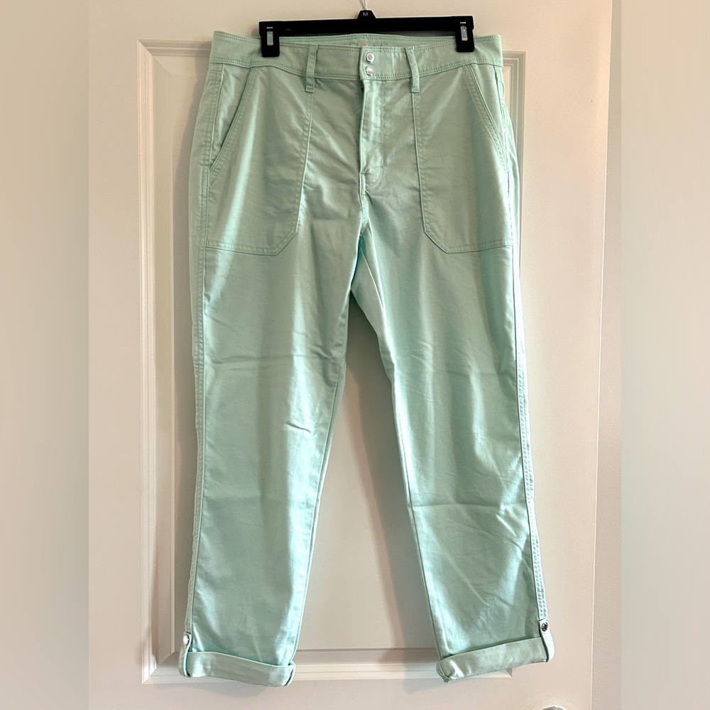 New without tags size 8 WHBM Outlet Utility straight crop pants in Sea Foam
